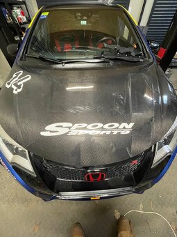 Karbon kapota Honda Civic 9g 2015- - 2