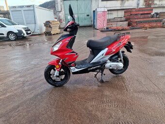 Skútr motocykl Motorro Polly 50, najeto 6700km, držák kufru, - 2