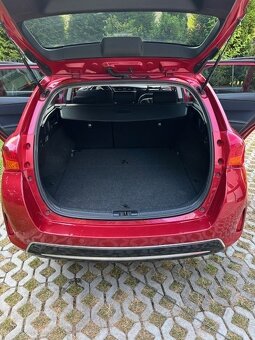 Prodám toyota auris TS 1.6 - rezervace do 2.7.2025 - 2