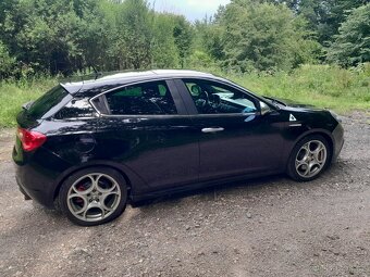 Alfa Romeo Giulietta QV manuál - 2