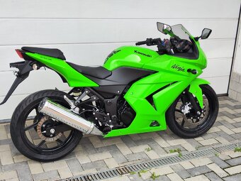 Kawasaki ninja 250 / Top stav / málo najeto - 2