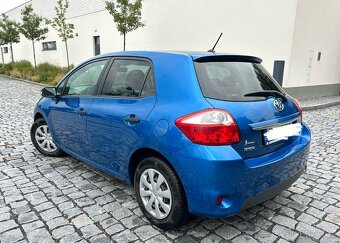 Toyota Auris 1.3 VVT-i, původ ČR 2010, naj. 93 000km - 2