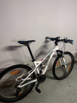 Dámské horské kolo Specialized Myka HT Sport 13 – bílo‑modr - 2