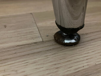 Skleněný stůl - 2