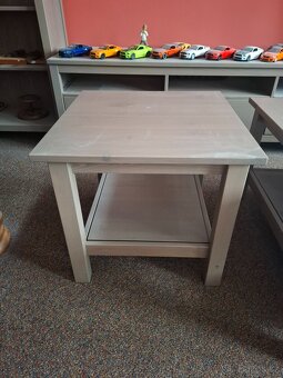 Obyvaci stena + 2 stolek - 2