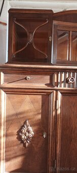 Starý sekretář - 2