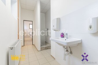 Pronájem obchodních prostor v centru města 142 m² - Uherský - 2