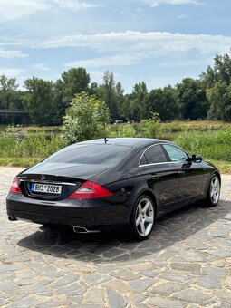 Mercedes Benz CLS500 - 2