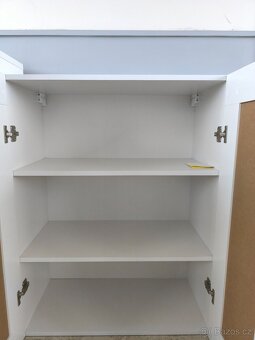 Nástěnná skříňka bílá 69,5x34x90cm - 2