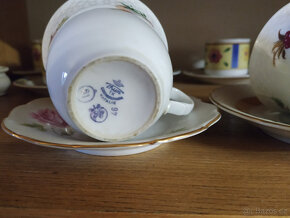 Sada hrníčků s podšálky - 2