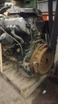 Holý motor Toyota Land Cruiser 100 - 2