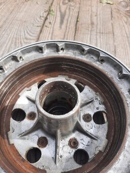 Střed kola buben jawa 353 - 2