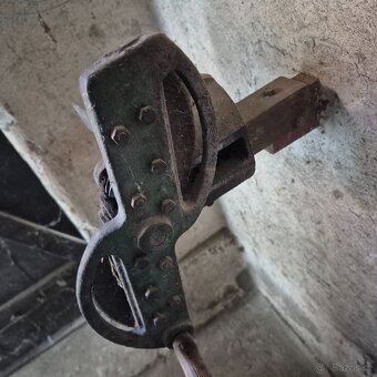 Řezačka na kopřivy - 2