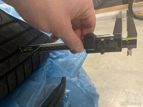 letni peumatiky 215 65 r17 bridgestone - 2