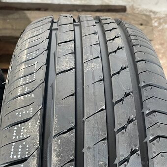 Uplně nové letní pneu 195/65 R15 91V Sailun - 2