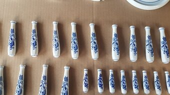 Porcelánové rukojeti příborů, cibulový vzor, - 2