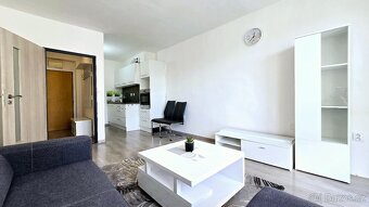 Pronájem bytu 2+KK (47m2) se dvěma lodžiemi, Kuřim, Wolkerov - 2
