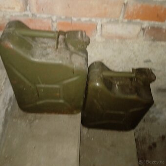 Plechový kanystr - 2