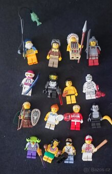 LEGO 8803 LEGO Minifigures - Series 3 - 2