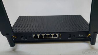 Wi-Fi router MikroTik hAP ac3 - 2