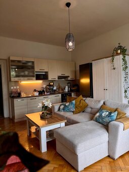 Pronájem zařízeného 2+kk s balkónem, 60m2 – Smetanovo náb. - 2