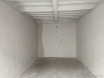 pronájem garáže Kolín cihelna - 2300 kč/měsíc - 2