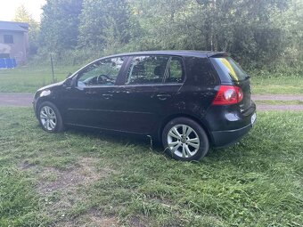Vw golf 5 1.6 benzín Nová STK - 2
