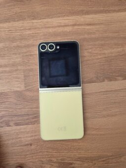 📱 Samsung Galaxy Z Flip6 256 GB - TOP STAV, ZÁRUKA - 2