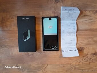 Samsung Galaxy Z Flip6 - 2