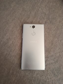 Sony Xperia XA2 - 2