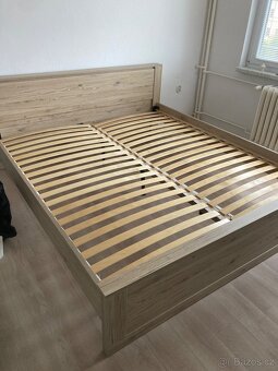 Drevena postel - 2