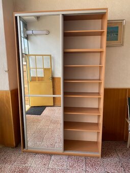 Prodám na zakázku dělanou škříň - 2