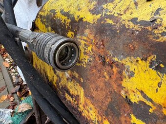 Rotační kleště na kulatinu pro manipulátor - 2