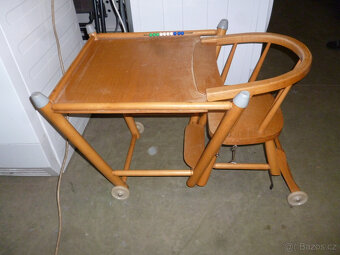 dětská dřevěná židlička + stolík - 2