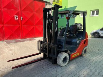 Čelní vozík TOYOTA 8FGKF20 - 2