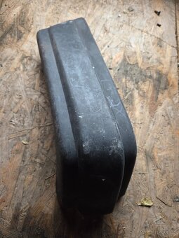 Nový+stearý roh nárazniku Ford Escort mk3 - 2