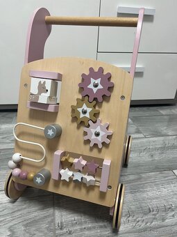 Dřevěné chodítko JaBaDaBaDo - 2