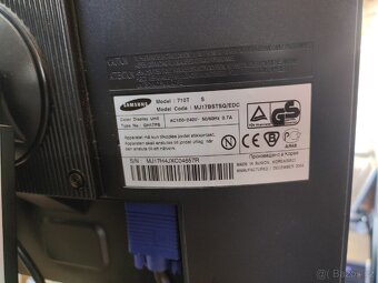 Monitor samsung syncmaster 710r - 2