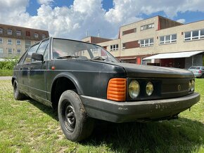 Tatra 613 - 2