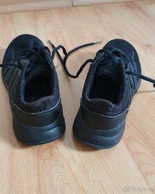 Dívčí černé boty Adidas - vel.35 - 2