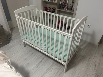 Dětská drevěná postýlka - 2