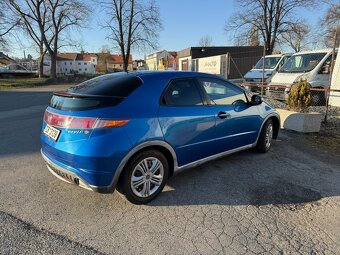 Honda Civic 5DR 1.4 benzín - 2