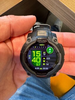 Garmin Instinct 3 - 45mm AMOLED - black/black band - 2