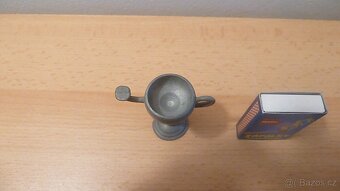 miniaturní cínové dekorace asi pro panenky - 2