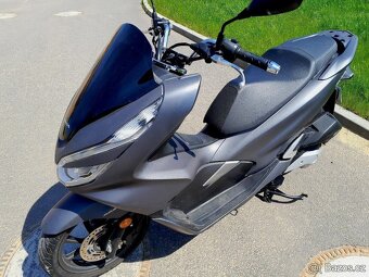 Honda PCX 125, s ABS,1 majitel, původ CZ, rok 2019 - 2
