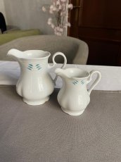 Porcelánové talíře, mísy, omáčníky atd. Sada není kompletní - 2