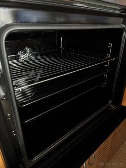Vestavná trouba Beko - 2
