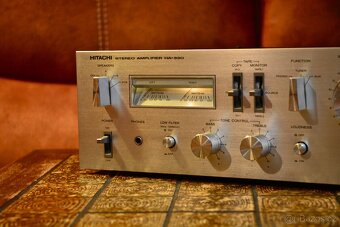 HITACH HA-330 - 2