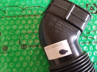 hadice sání Škoda Felicia 6U0129628 - 2