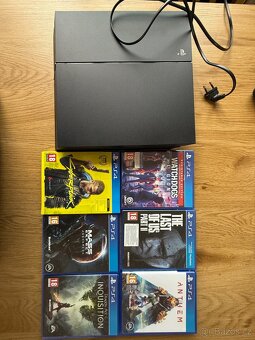 Playstation 4 - 2